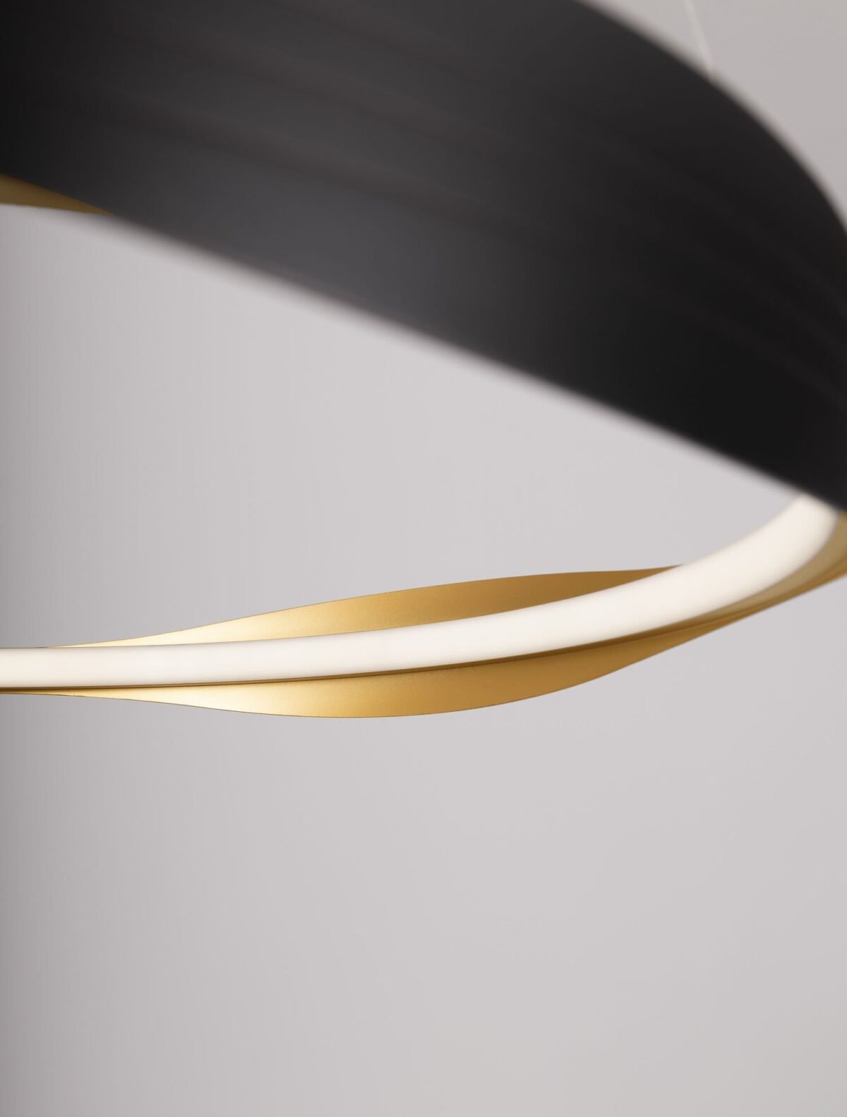 PLATINUM luster - Image 4